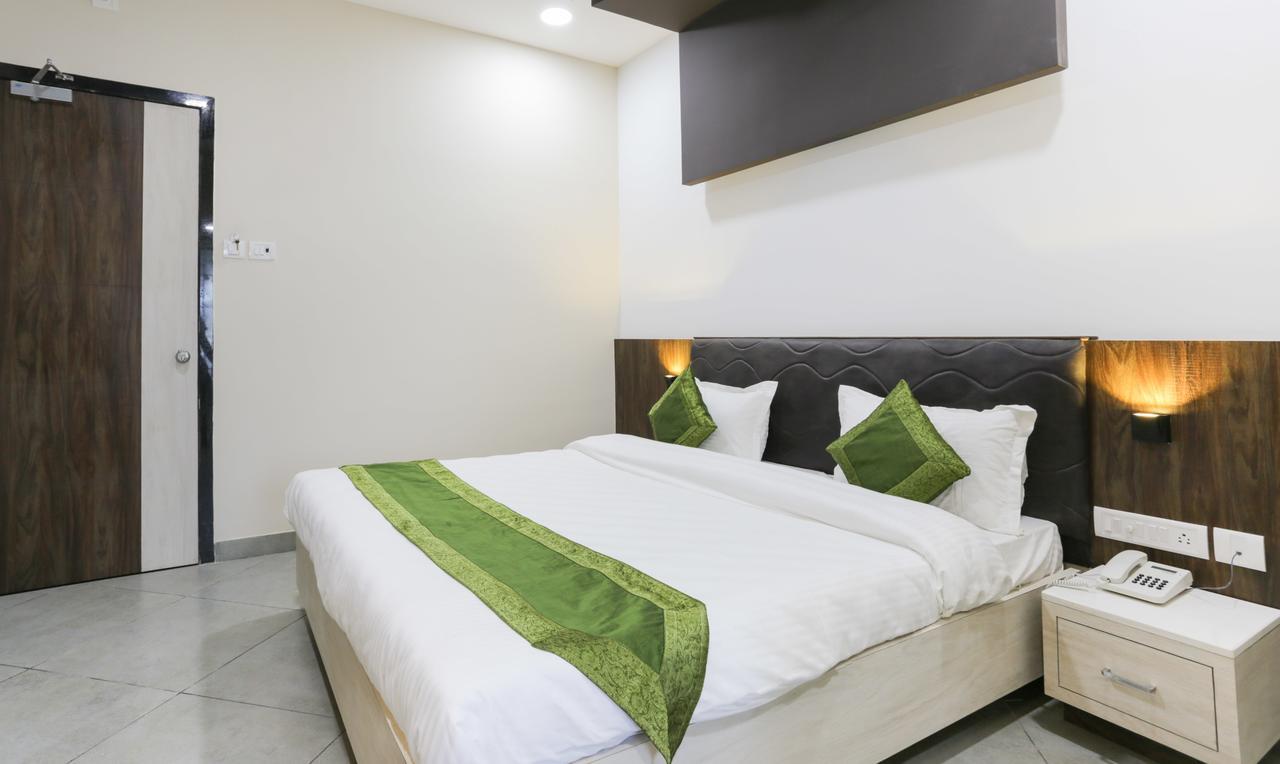 Treebo Trend Grace Residency Hotel Ченай Екстериор снимка