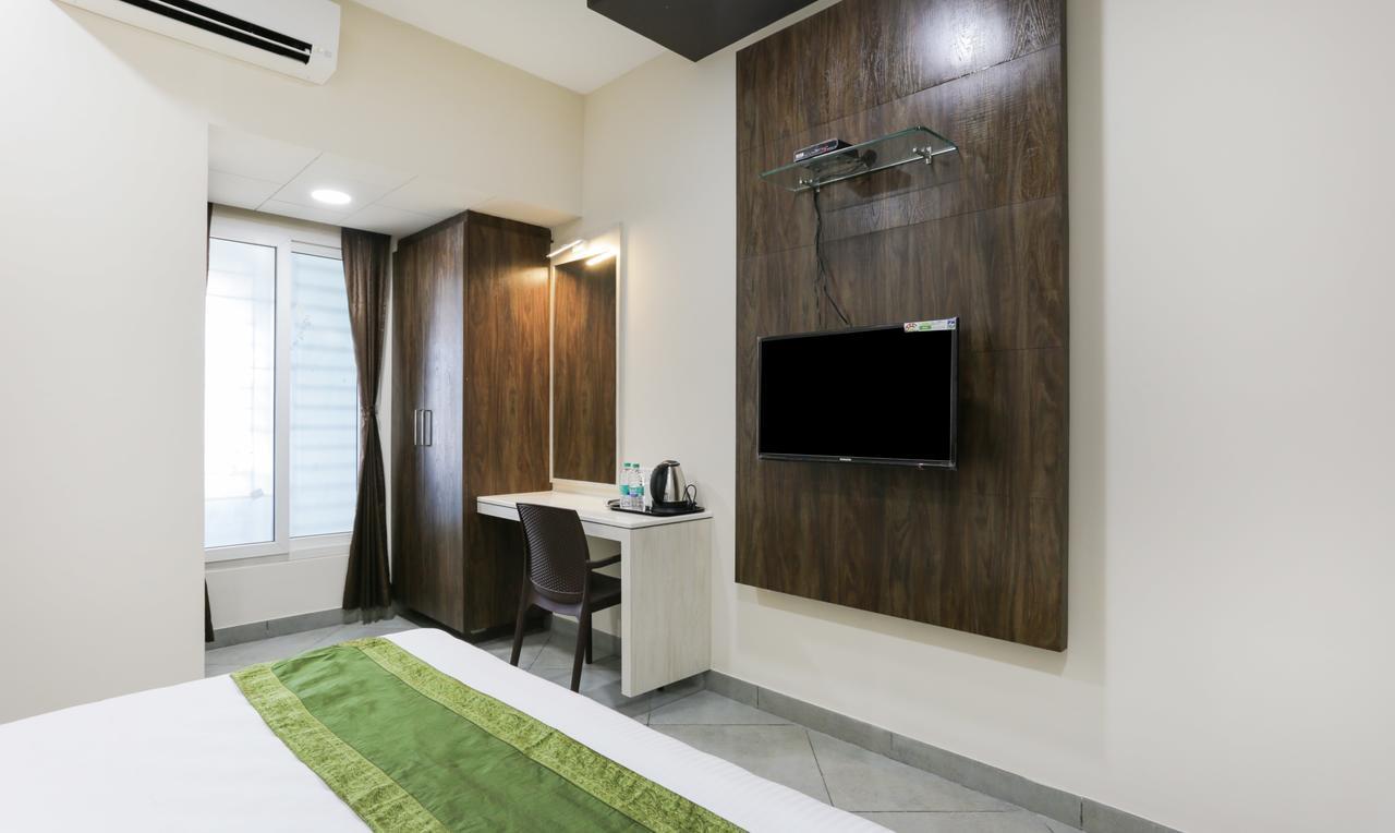 Treebo Trend Grace Residency Hotel Ченай Екстериор снимка