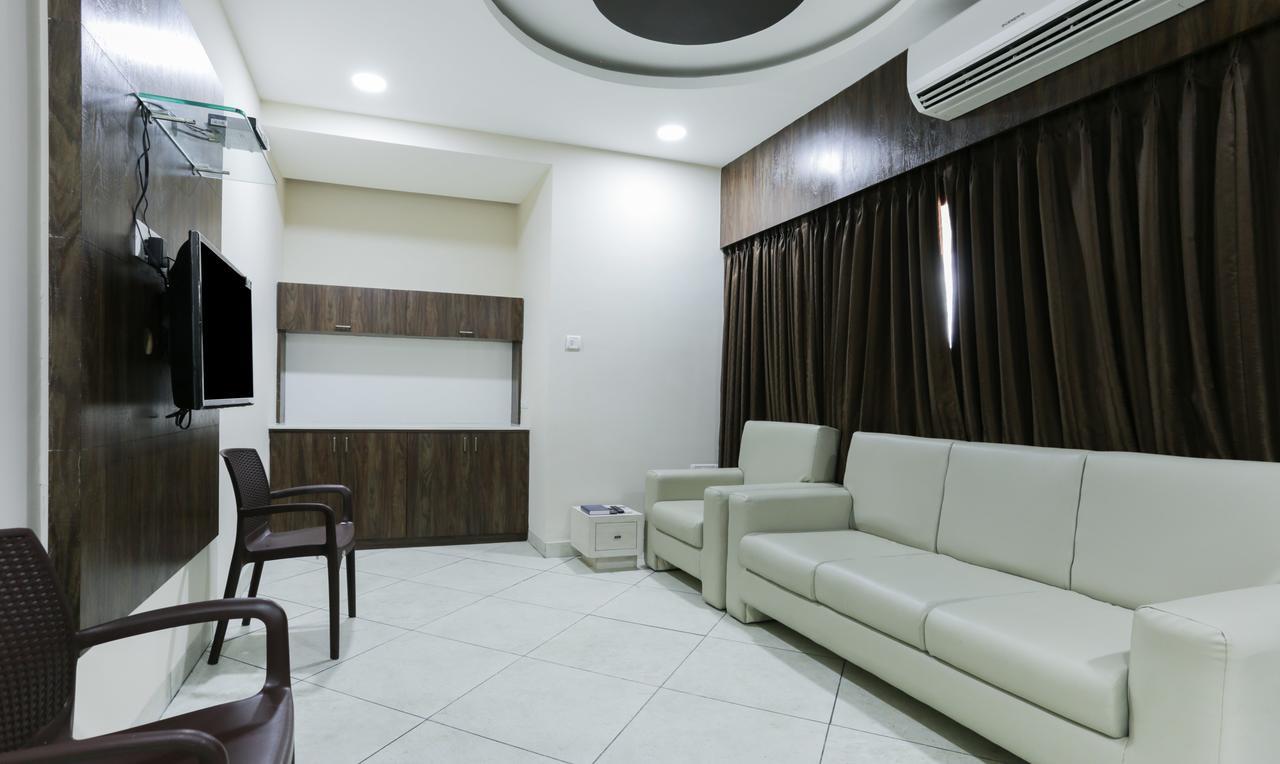 Treebo Trend Grace Residency Hotel Ченай Екстериор снимка