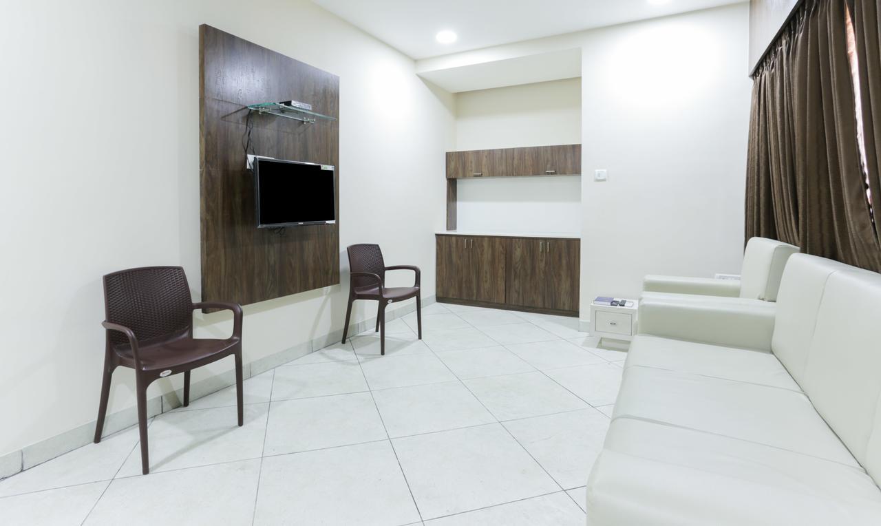 Treebo Trend Grace Residency Hotel Ченай Екстериор снимка